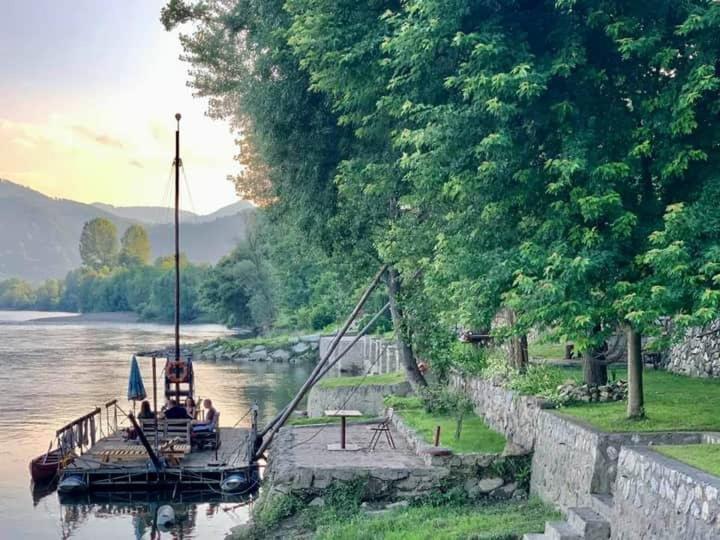 Apartman "Kapetana Luka" Ljubovija Exterior foto