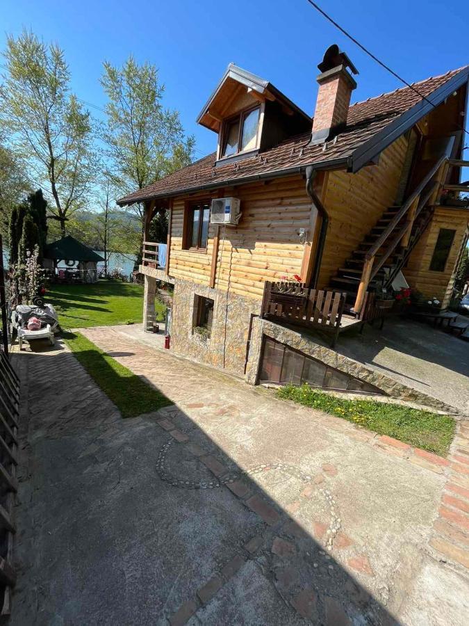 Apartman "Kapetana Luka" Ljubovija Exterior foto